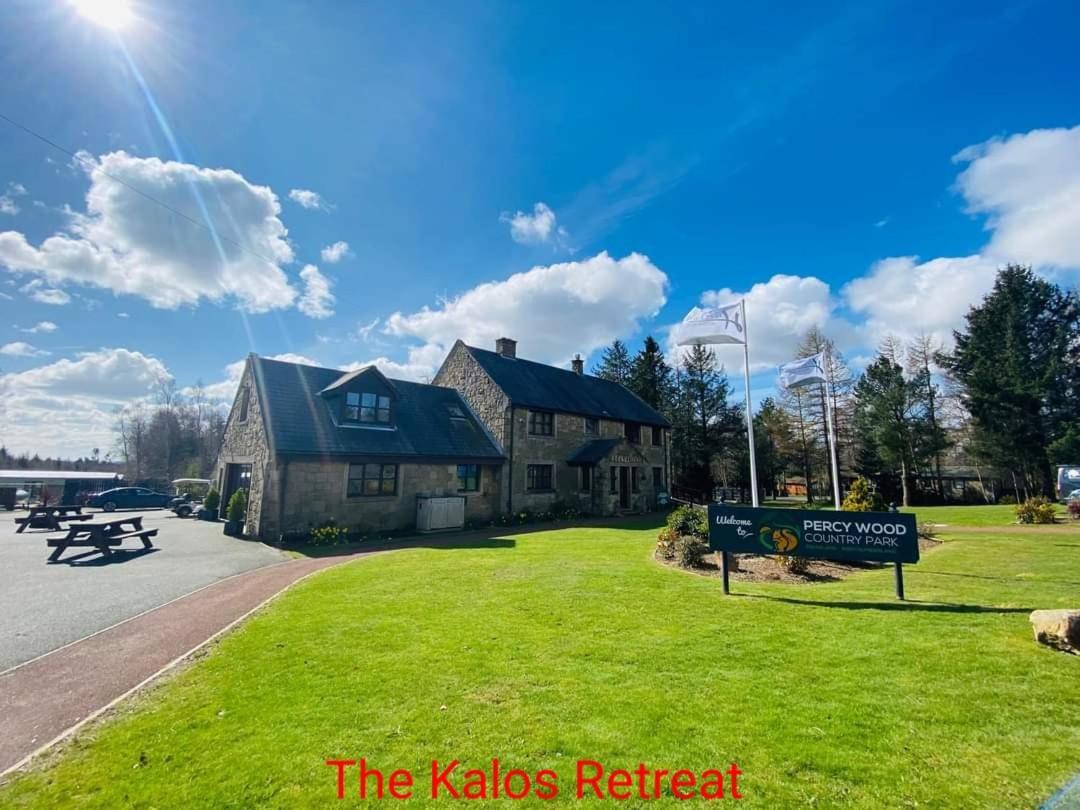 The Kalos Retreat - Hot Tub Lodge With Free 18 Hole Golf Course Swarland Exteriör bild
